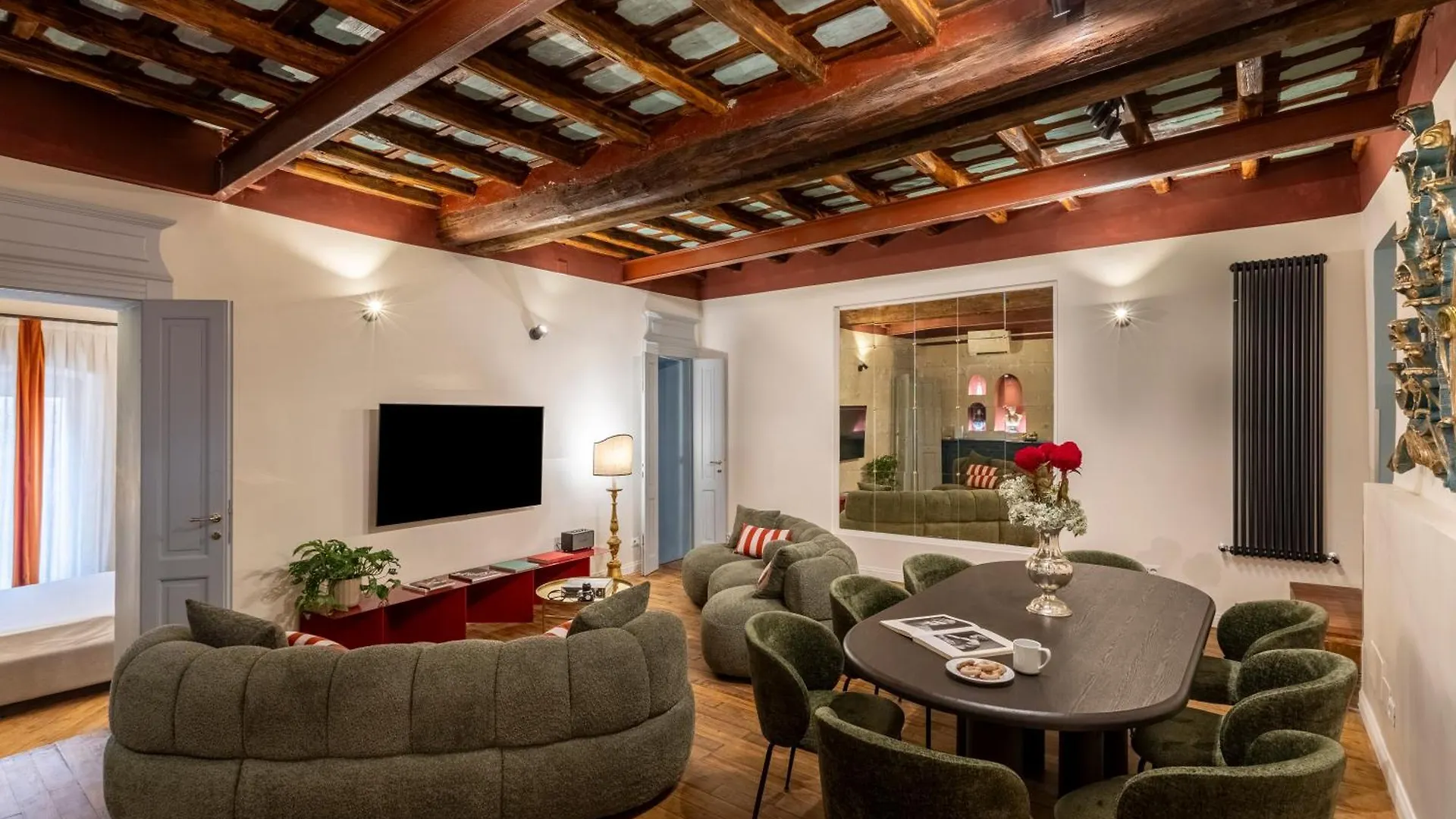 Romac Baullari IV Large Apartment In Campo De' Fiori Italy