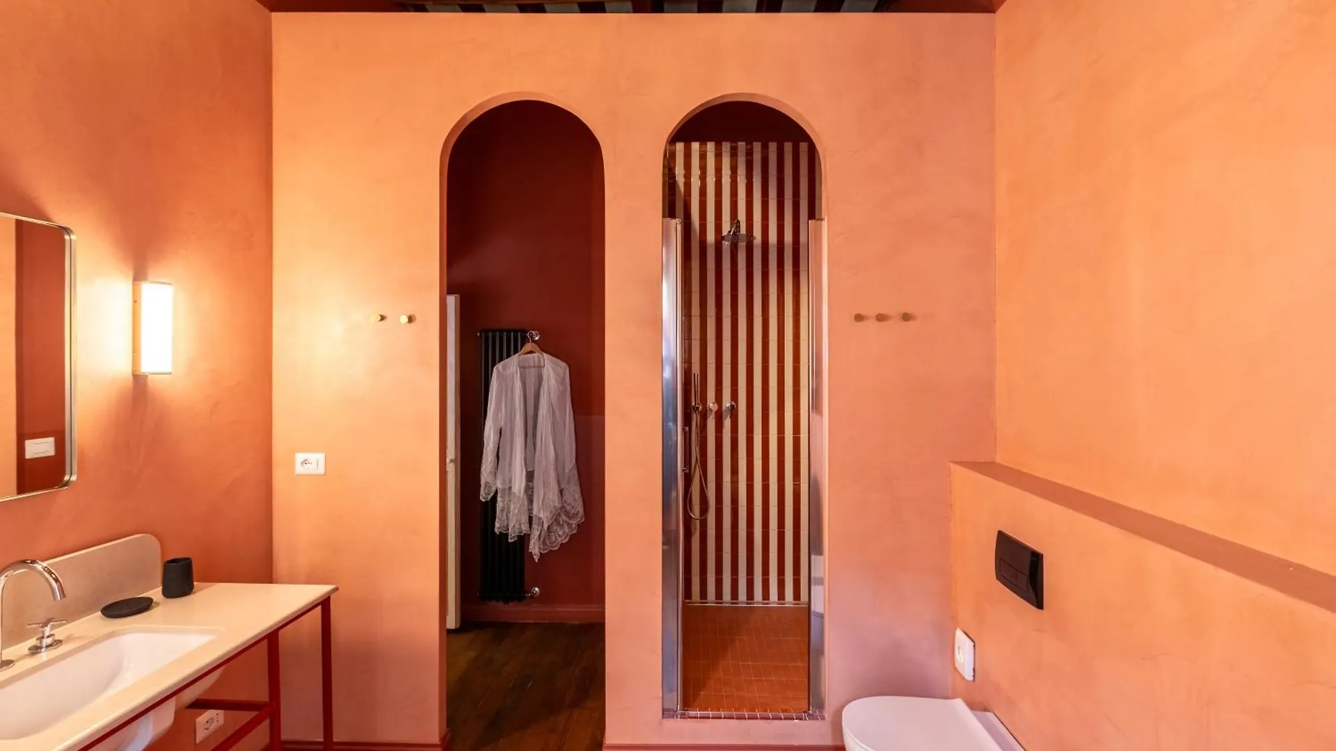 Romac Baullari IV Large Apartment In Campo De' Fiori Italy